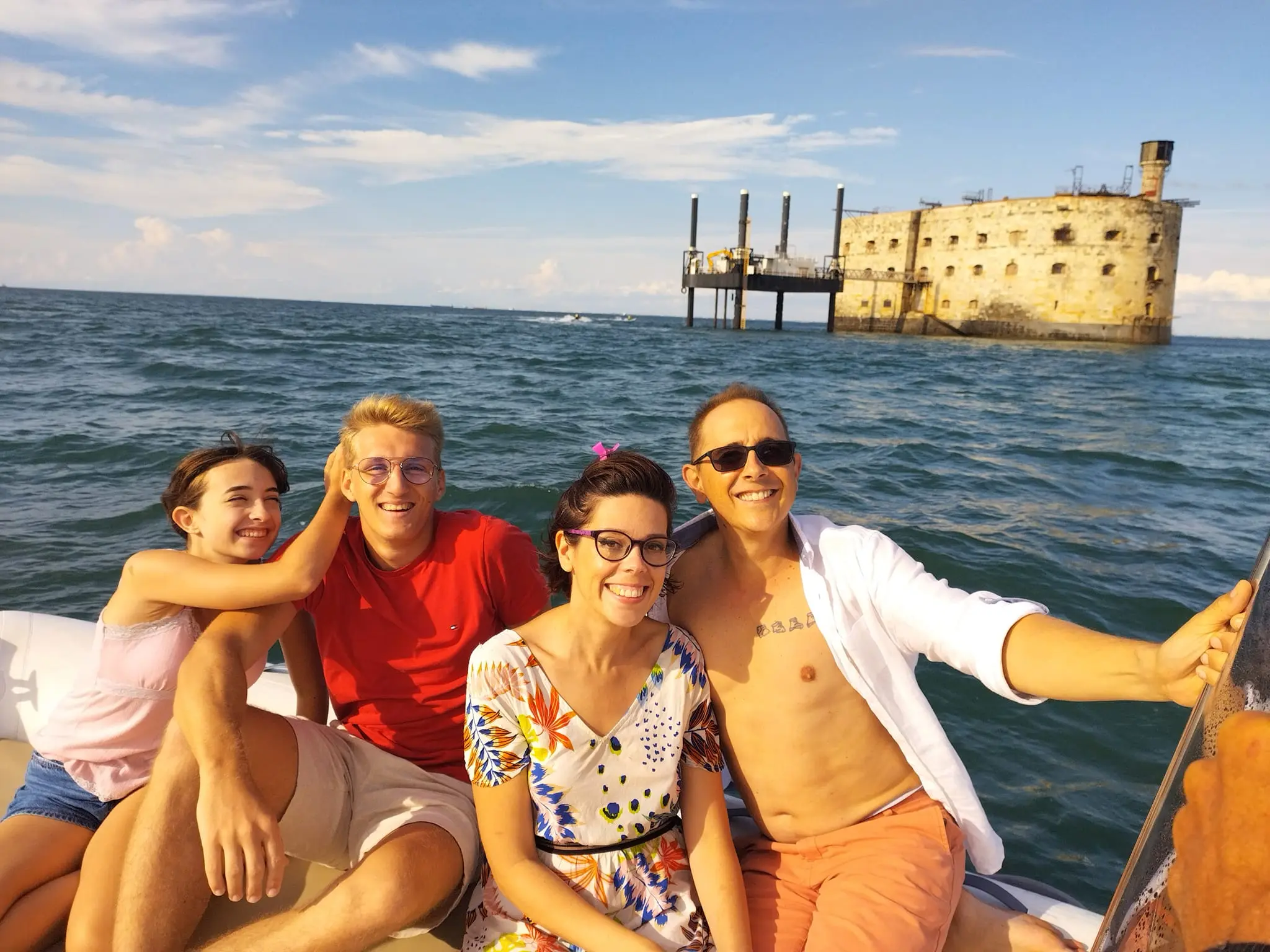 famille visitant le fort boyard