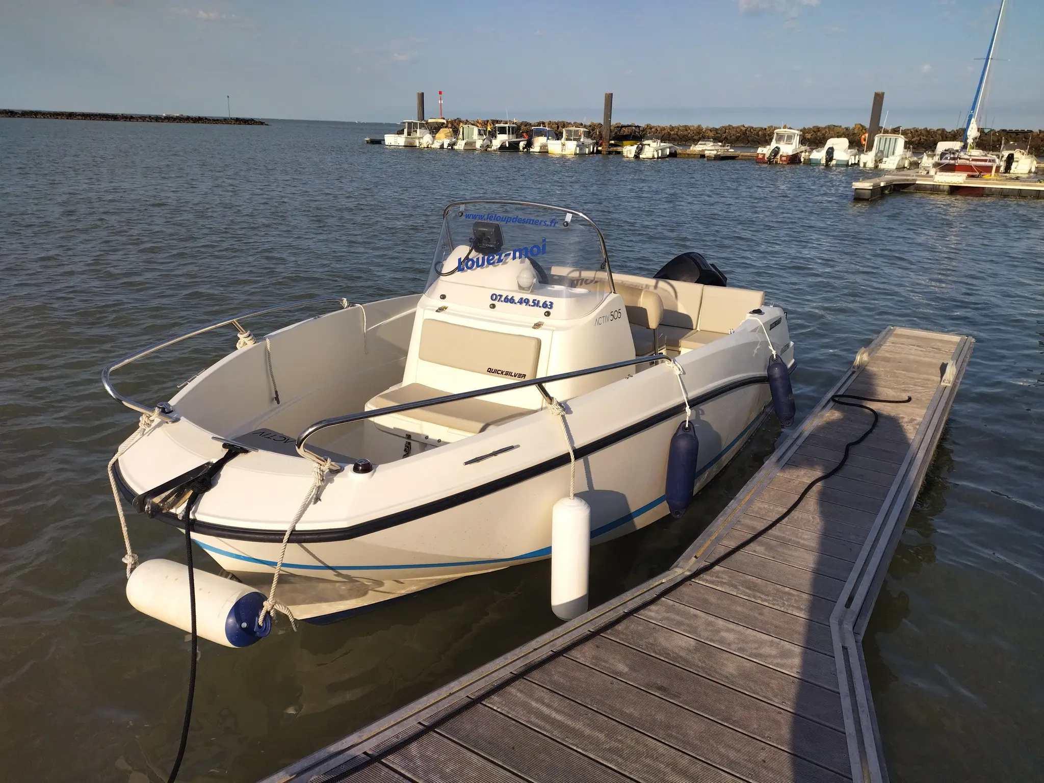 bateau quicksilver à louer