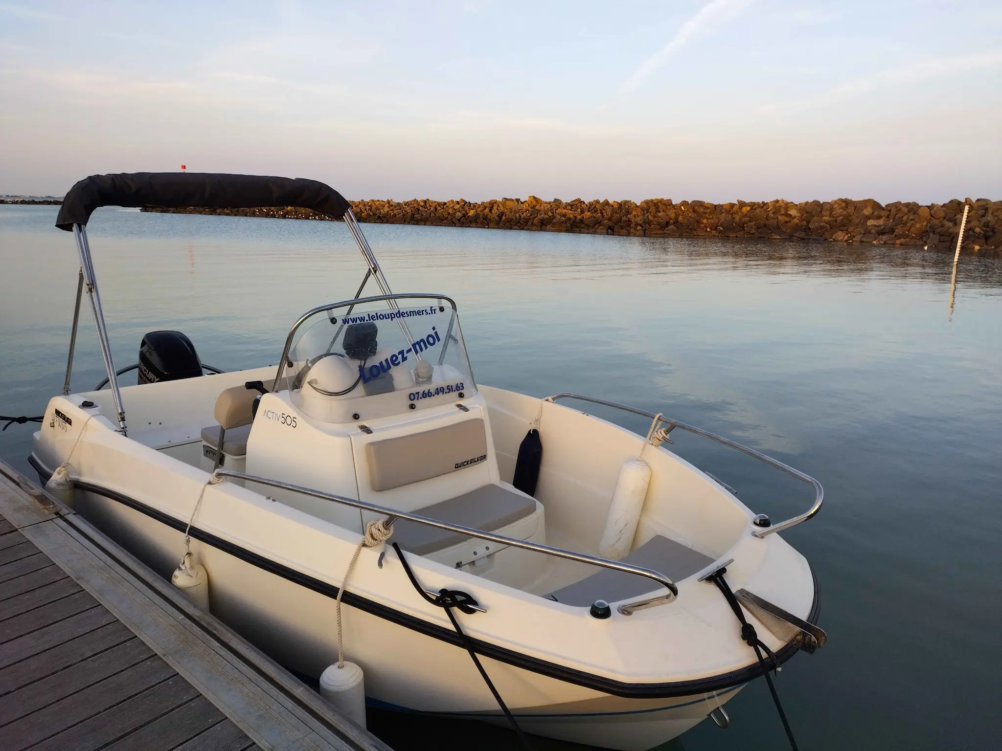 bateau quicksilver à louer